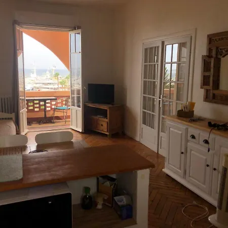 Appartement Tres Beau 2 Pieces Front De *